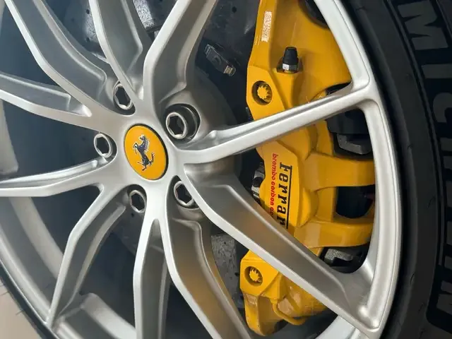 Ferrari 812