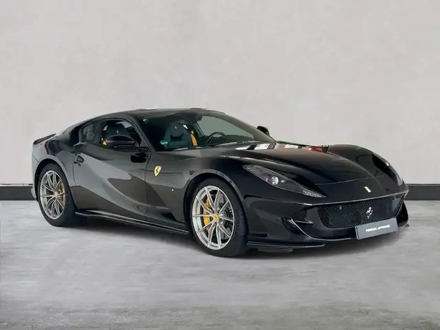Ferrari 812