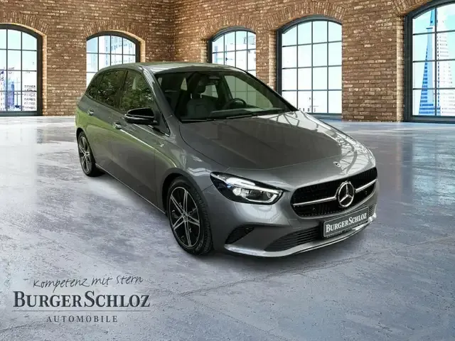 Mercedes-Benz B 220