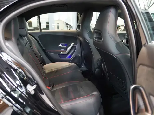 Mercedes-Benz A 220