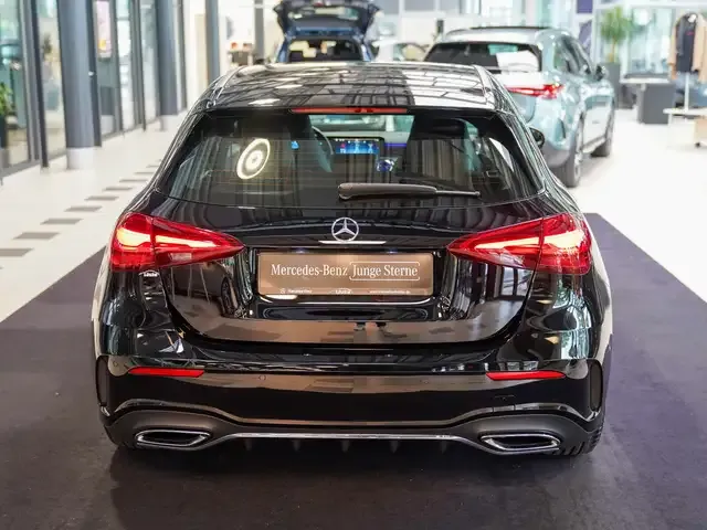 Mercedes-Benz A 220