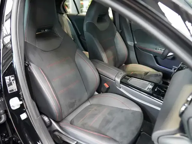 Mercedes-Benz A 220