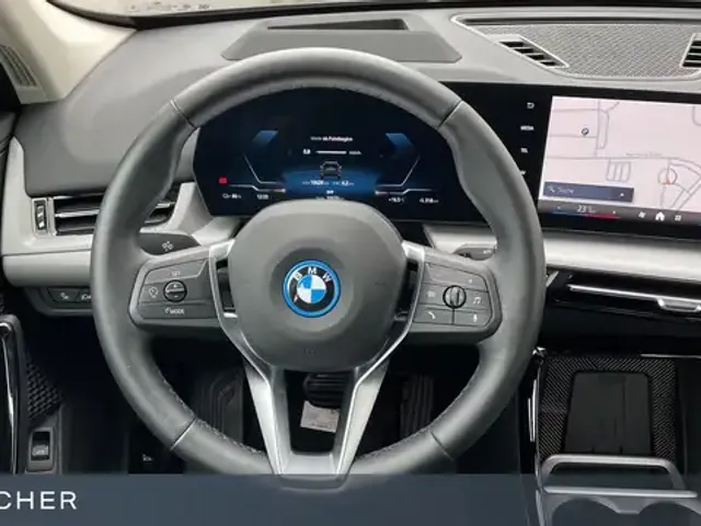 BMW iX1