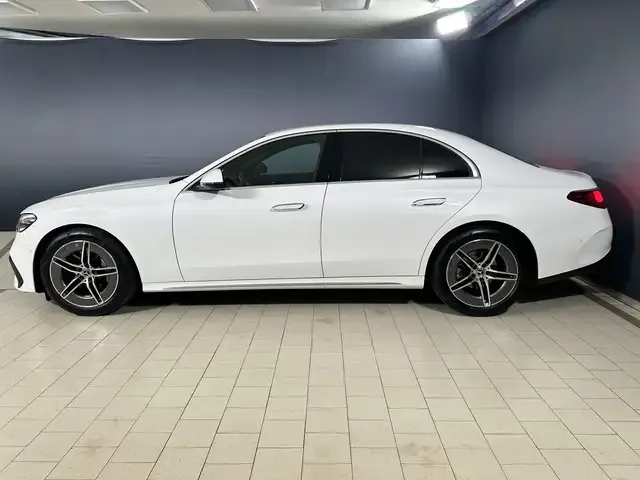 Mercedes-Benz E 200