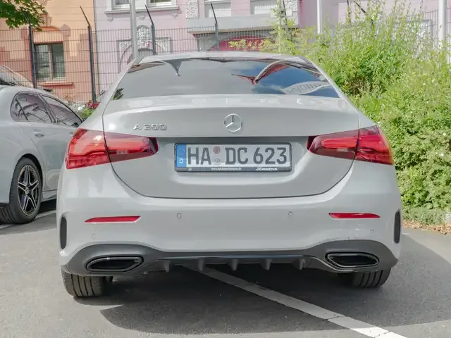 Mercedes-Benz A 200