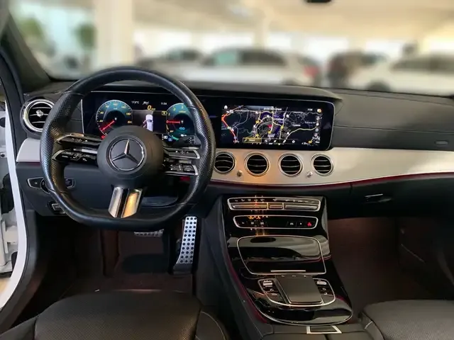 Mercedes-Benz E 300