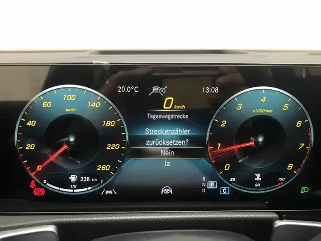 Mercedes-Benz GLB 200