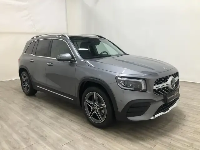Mercedes-Benz GLB 200
