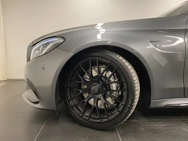 Mercedes-Benz C 63 AMG