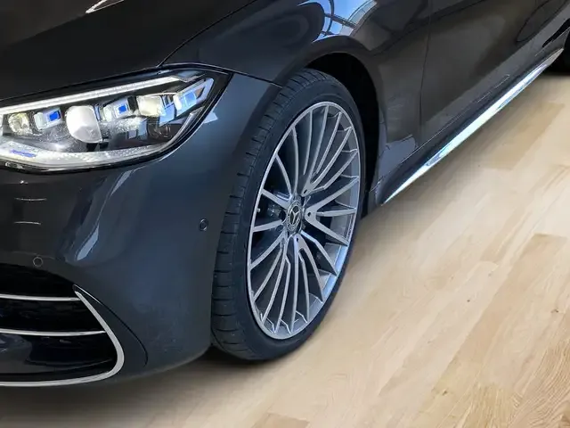 Mercedes-Benz S 500