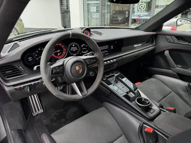Porsche 992