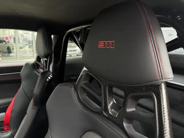 Porsche 992