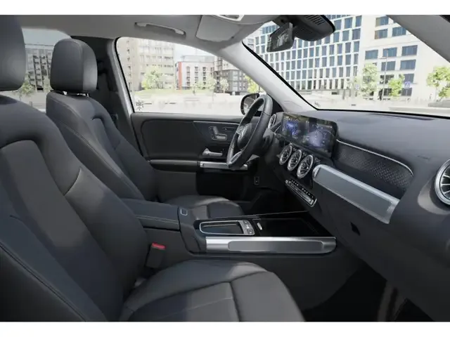 Mercedes-Benz EQB 300