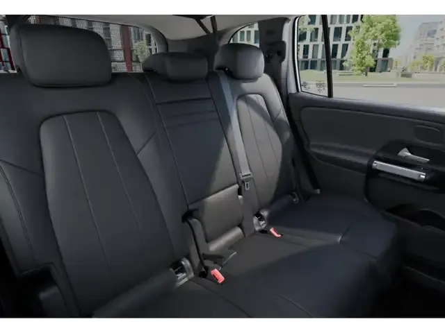 Mercedes-Benz EQB 300