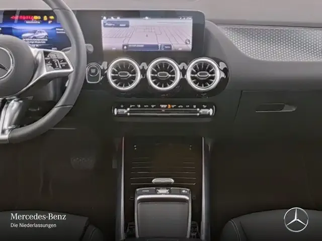 Mercedes-Benz EQA 300