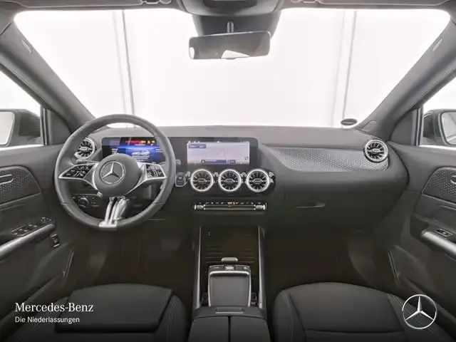Mercedes-Benz EQA 300