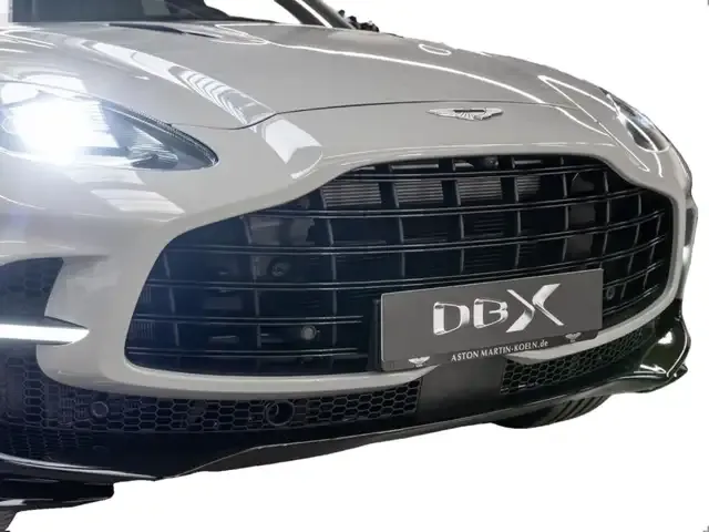 Aston Martin DBX