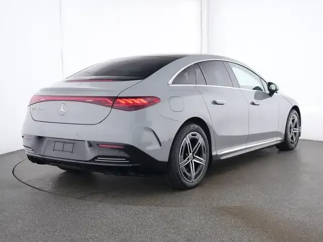 Mercedes-Benz EQE 300