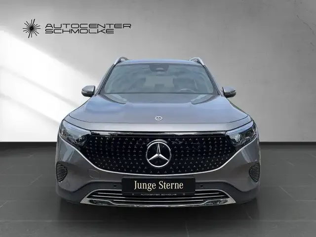 Mercedes-Benz EQB 300