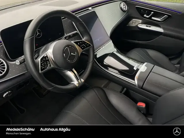 Mercedes-Benz EQE 300