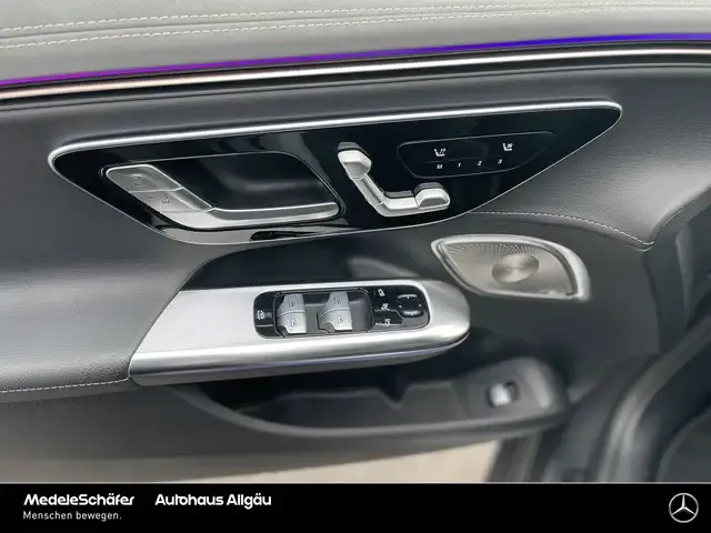 Mercedes-Benz EQE 300