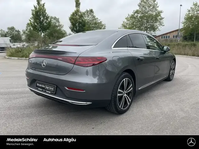 Mercedes-Benz EQE 300