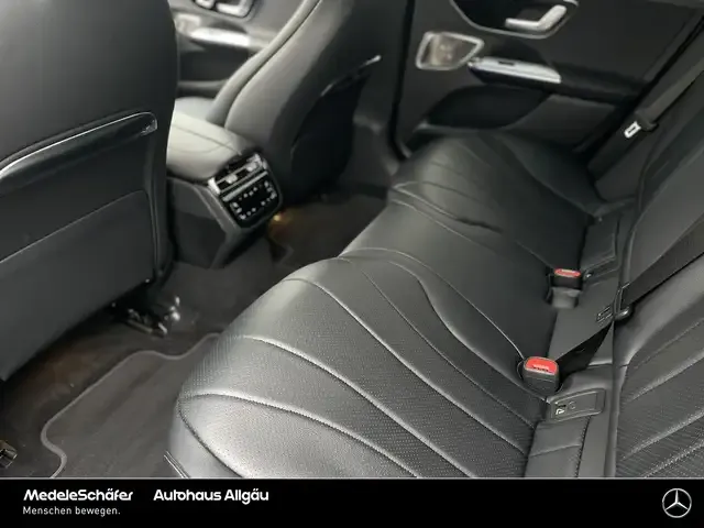 Mercedes-Benz EQE 300