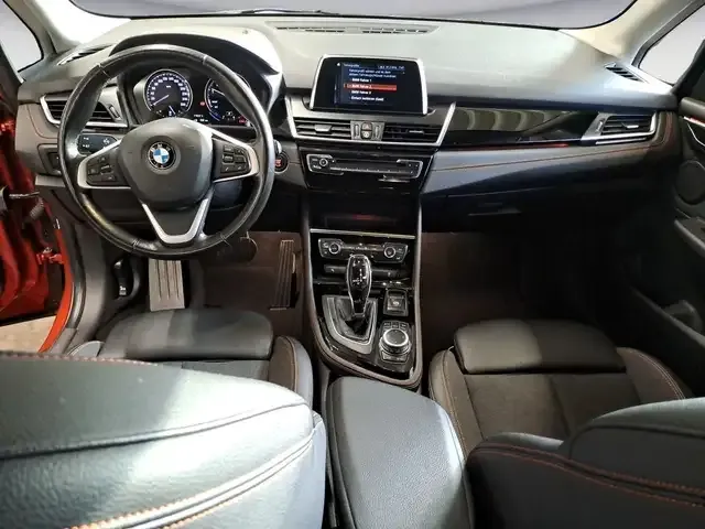 BMW 220