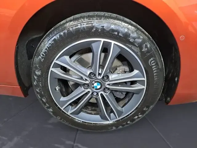 BMW 220