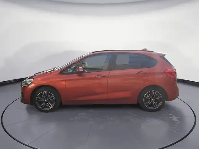BMW 220