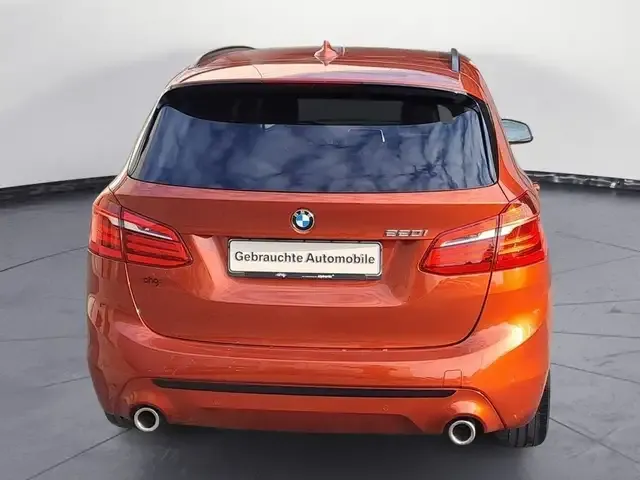 BMW 220