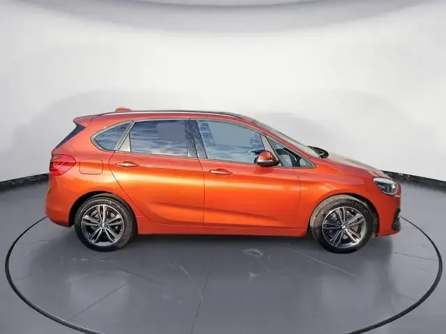 BMW 220