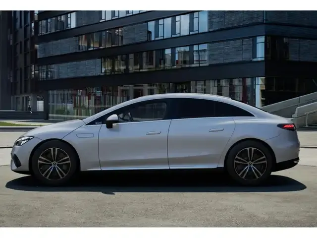 Mercedes-Benz EQE 300
