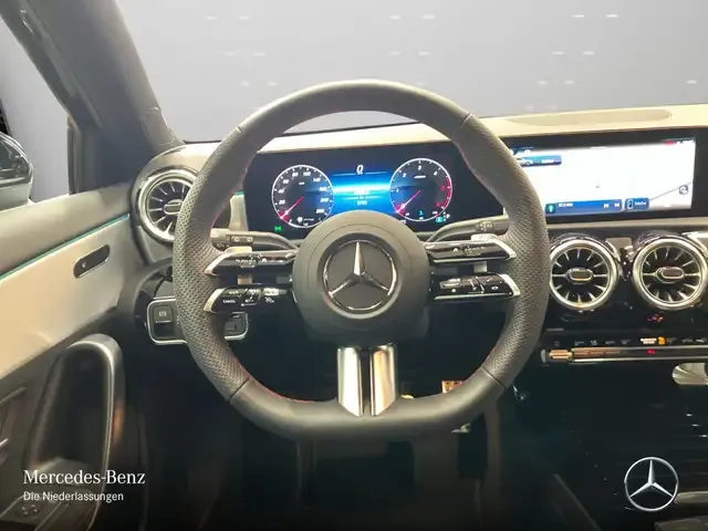 Mercedes-Benz A 220
