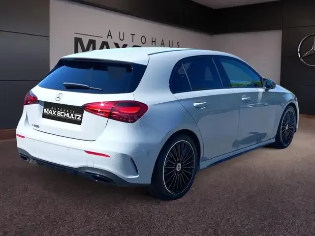 Mercedes-Benz A 200