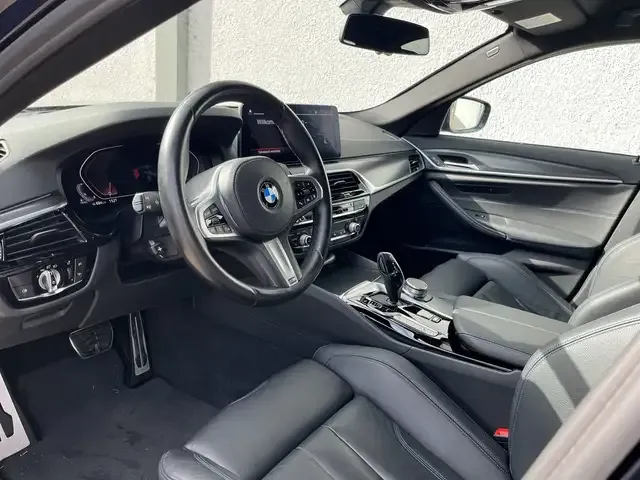 BMW 530