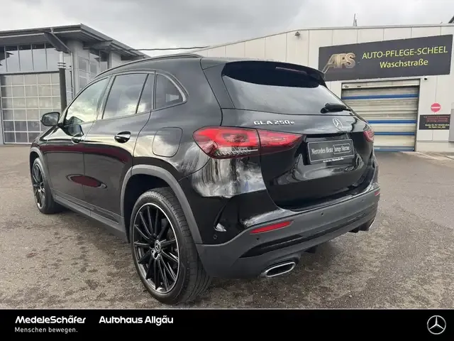 Mercedes-Benz GLA 250