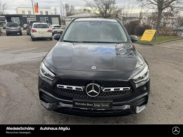 Mercedes-Benz GLA 250