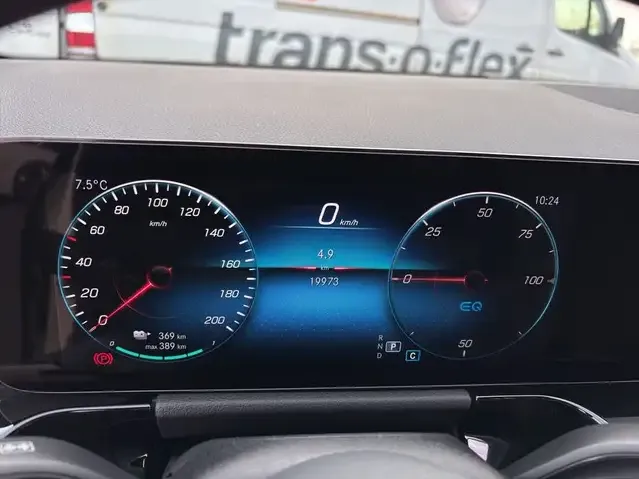 Mercedes-Benz EQA 300