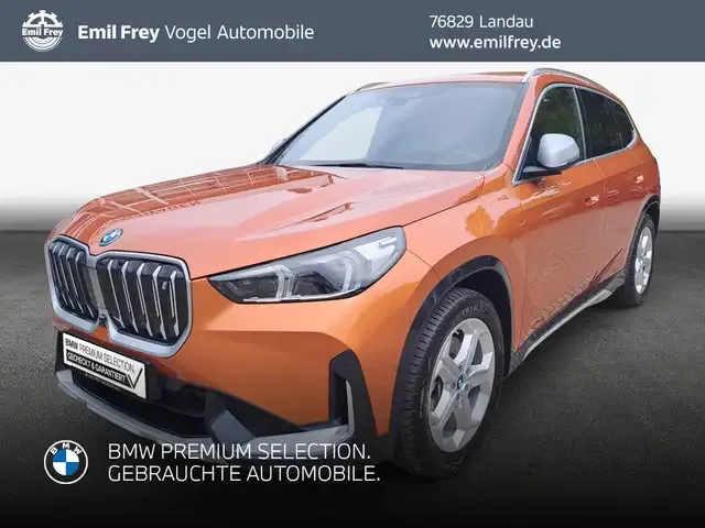 BMW iX1