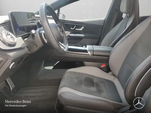 Mercedes-Benz EQE 300