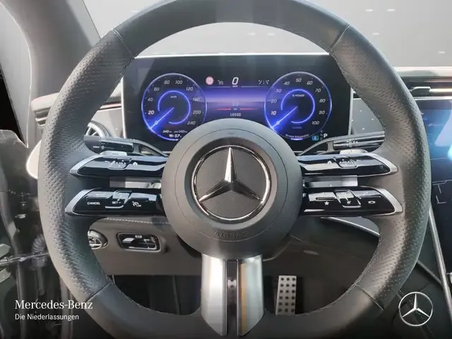 Mercedes-Benz EQE 300