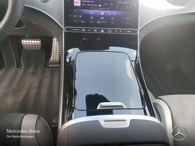 Mercedes-Benz EQE 300