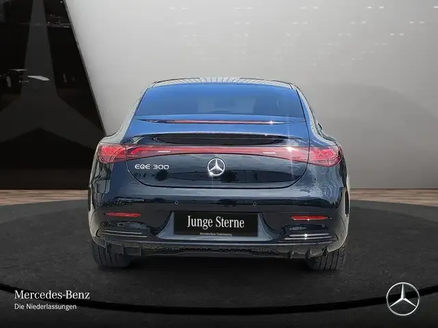 Mercedes-Benz EQE 300
