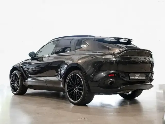 Aston Martin DBX