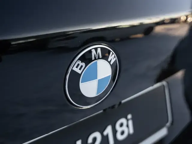 BMW 218
