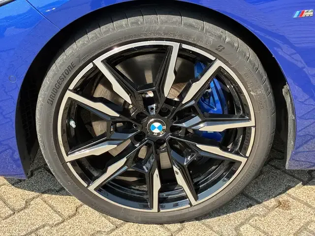 BMW M850