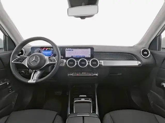 Mercedes-Benz GLB 220
