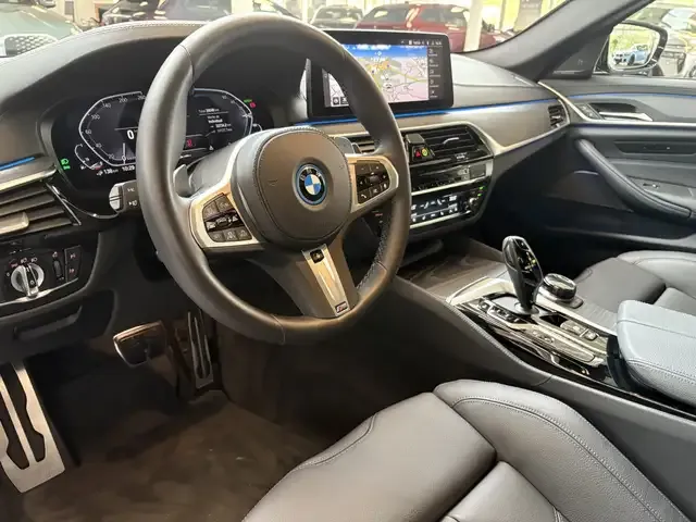 BMW 530