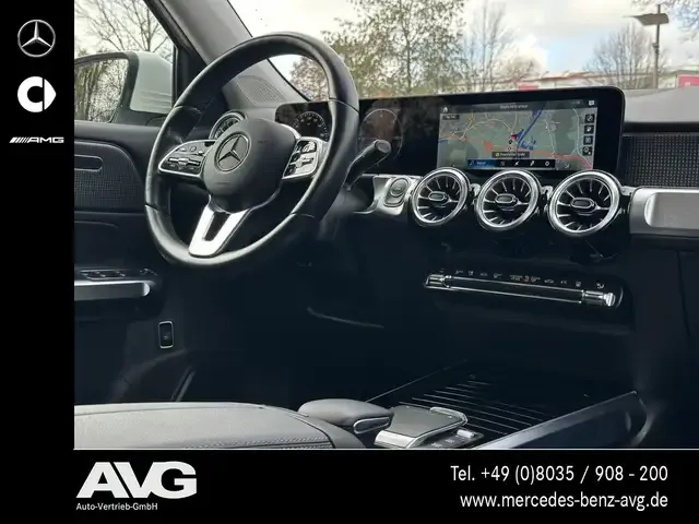 Mercedes-Benz EQB 300